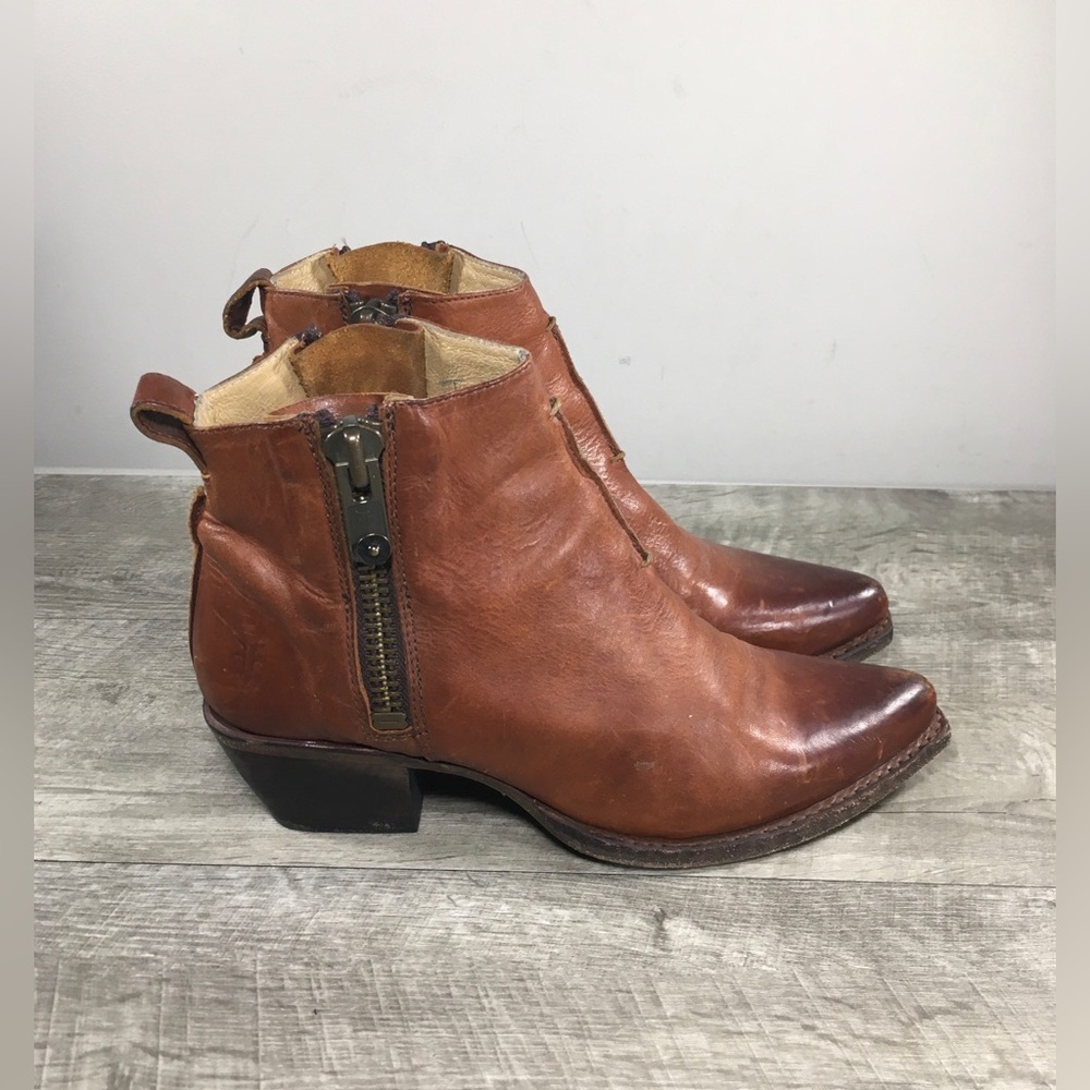 Frye Women’s Sacha Moto Shortie Ankle Western Cognac Leather Boots Size 6.5